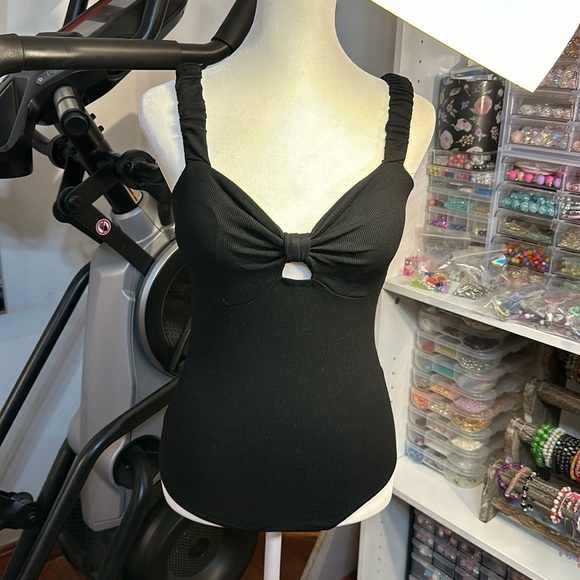 Listicle medium black bodysuit - Picture 1 of 5